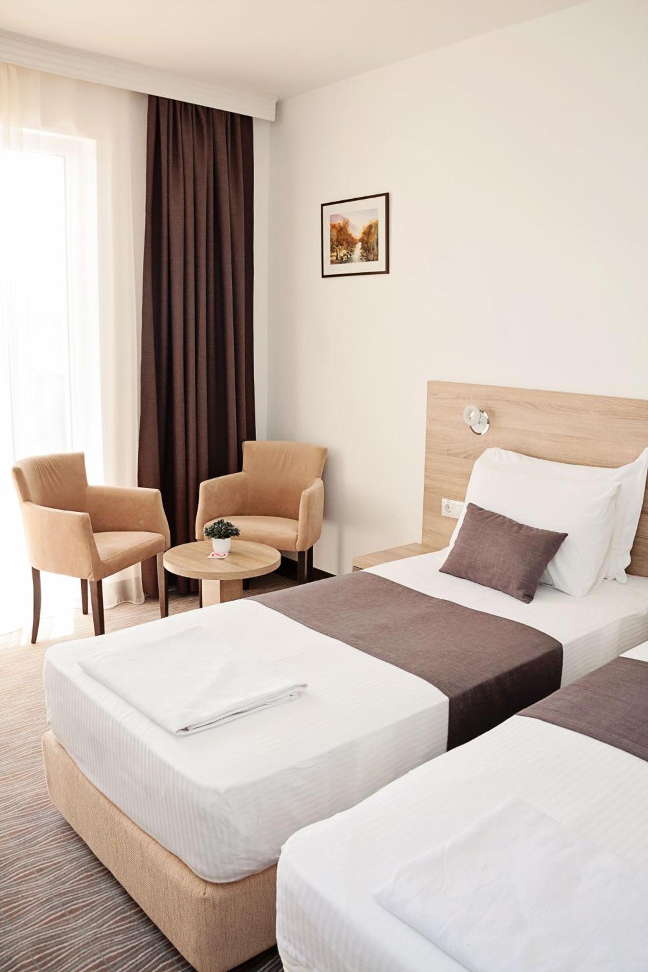 Bosphorus Hotel 阿莱克西纳茨 外观 照片